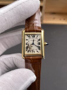 cartier tank louis cartier w1529856 29.5 x 22mm replica cartier010
