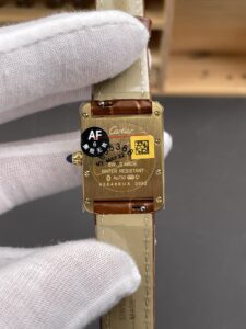 cartier tank louis cartier w1529856 29.5 x 22mm replica cartier010