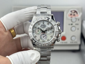 rolex cosmograph daytona double lensed spectacles features genuine moissanite bezel with real moissanite bezel 116568 40mm replica rlxb127