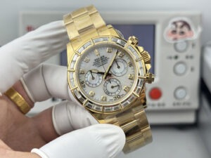 rolex cosmograph daytona double lensed spectacles features genuine moissanite bezel with real moissanite bezel 116568 mm replica rlxb128